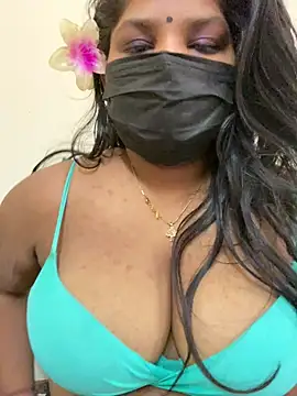 Snapshot of Shalu_naughty69 chatting on June 5, 7:47 am Shalu naughty69 online show from June 5, 7:47 am