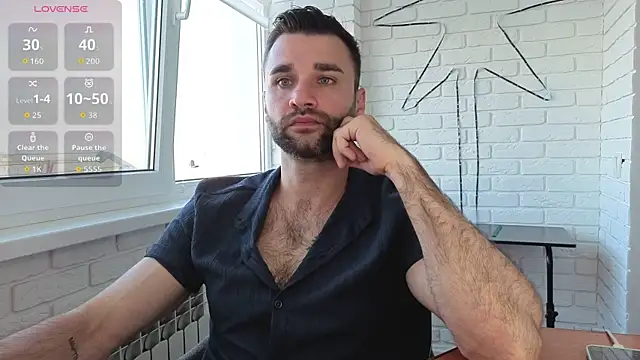 Snapshot of DaddySlava chatting on June 18, 5:17 pm DaddySlava online show from June 18, 5:17 pm
