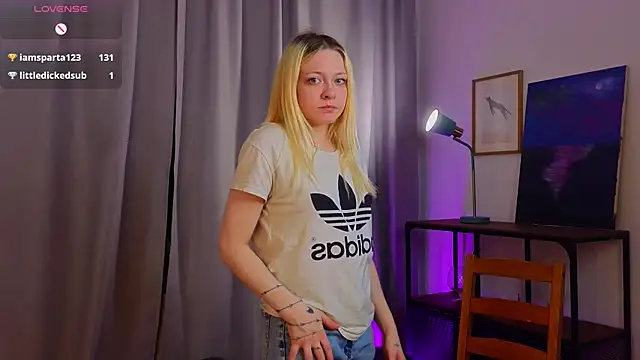 OliviaCaffery online show from April 19, 6:10 pm