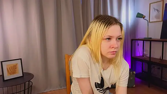 OliviaCaffery online show from May 8, 4:12 pm