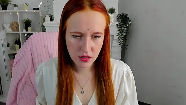 Snapshot of EvaBellea chatting on April 7, 2:50 pm EvaBellea online show from April 7, 2:50 pm