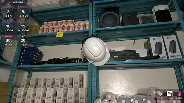 Snapshot of Saraa_love_ chatting on June 4, 7:20 pm Saraa love online show from June 4, 7:20 pm