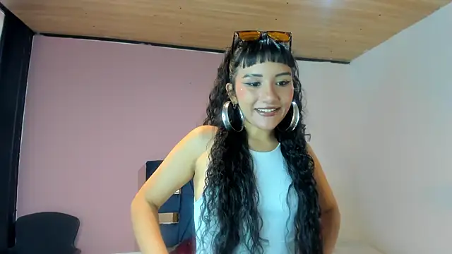 Snapshot of Hanna_Clark__ chatting on July 18, 4:44 pm Hanna Clark online show from July 18, 4:44 pm