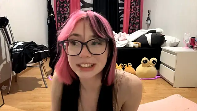 WifeAileen online show from April 28, 7:41 pm