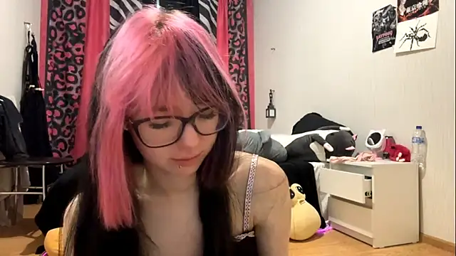 WifeAileen online show from May 2, 5:12 am