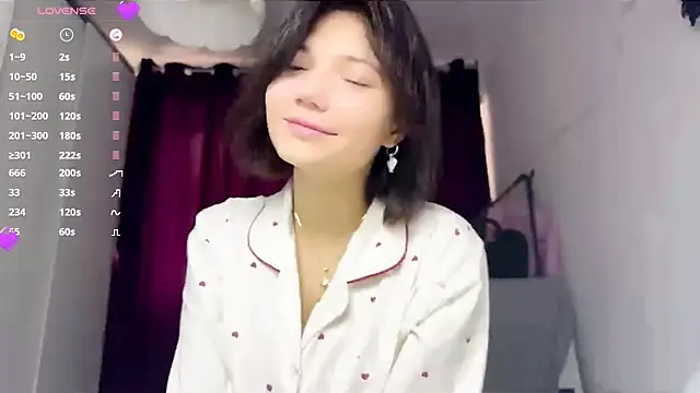 Cute Capricee online show from April 22, 9:44 am