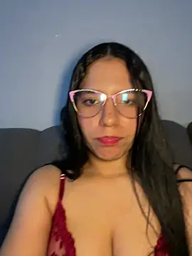 Snapshot of IsabelaRivers chatting on April 11, 2:49 am IsabelaRivers online show from April 11, 2:49 am