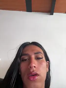 luna duque online show from May 27, 3:20 pm