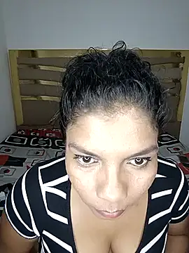 madamdesirem online show from May 6, 12:41 am