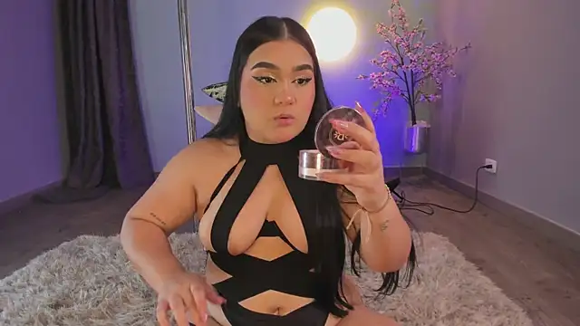 Snapshot of AlisonRose_ chatting on May 1, 10:25 pm AlisonRose online show from May 1, 10:25 pm