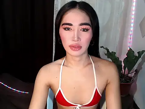 urasiankylie online show from July 4, 5:30 pm