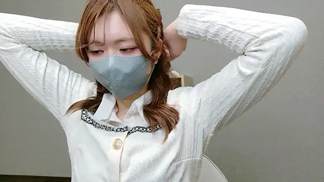 YUA 0425 online show from April 27, 4:49 pm