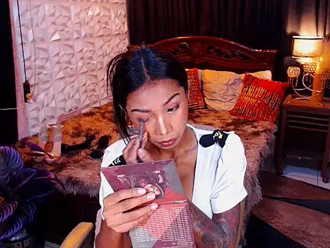 Snapshot of SluttyWhoreAra chatting on April 12, 4:23 pm SluttyWhoreAra online show from April 12, 4:23 pm