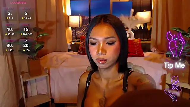 Snapshot of SluttyWhoreAra chatting on June 22, 11:13 pm SluttyWhoreAra online show from June 22, 11:13 pm
