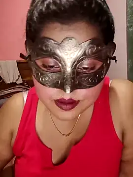 Maskedcurves online show from May 8, 5:02 am