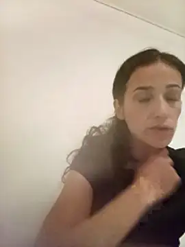 Lolaa92i online show from April 16, 9:04 pm