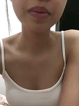 Yenlisu3Zie online show from April 28, 2:49 am