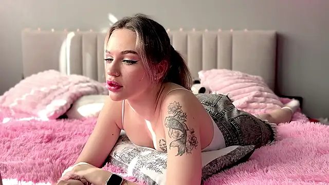 StacyStone online show from April 16, 6:14 am