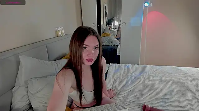 Aphrodite Portman online show from May 14, 8:21 am
