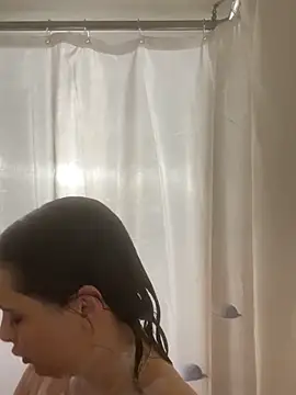 MiaKittyx0 online show from May 20, 12:50 am