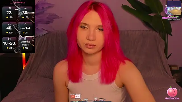 Snapshot of Kitty_Blondie chatting on April 16, 2:23 am Kitty Blondie online show from April 16, 2:23 am