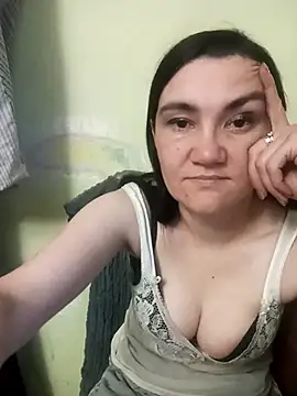 Snapshot of AlissaSecret chatting on April 8, 5:57 pm AlissaSecret online show from April 8, 5:57 pm