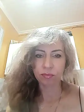 TaynaSecret online show from April 27, 8:18 pm