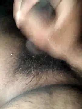 smalldick691333 online show from June 22, 5:37 am