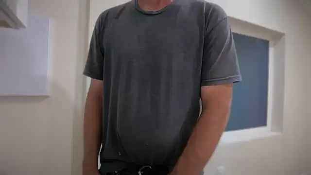 Snapshot of stokeyd44 chatting on April 12, 8:08 am stokeyd44 online show from April 12, 8:08 am