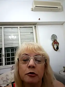 MatureElegantWidow online show from April 5, 1:58 am