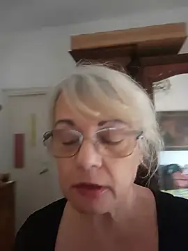 MatureElegantWidow online show from July 22, 7:49 pm
