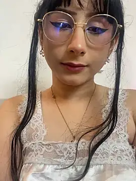 Snapshot of Miaa_HarperX_ chatting on April 6, 10:44 pm Miaa HarperX online show from April 6, 10:44 pm