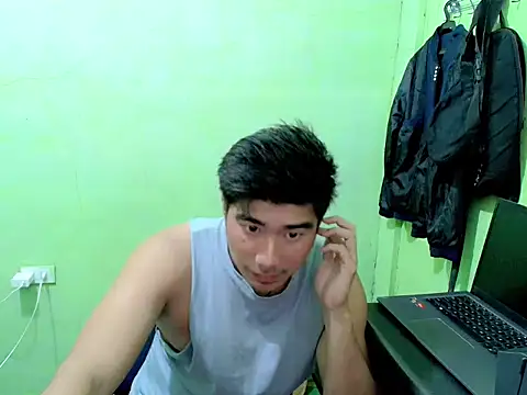 Hunkfireman online show from April 10, 1:11 am