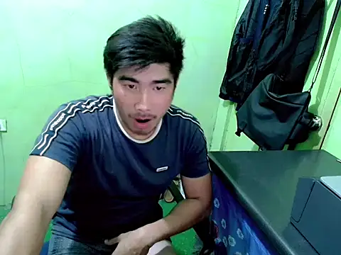 Hunkfireman online show from April 20, 1:36 pm