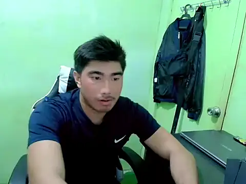 Snapshot of Hunkfireman chatting on June 3, 12:46 am Hunkfireman online show from June 3, 12:46 am