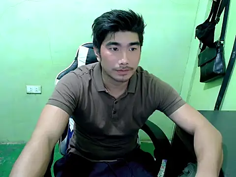 Hunkfireman online show from June 28, 1:44 am