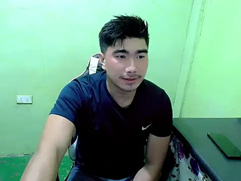 Hunkfireman online show from July 8, 11:20 pm