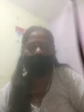 Snapshot of SEEMA_012 chatting on April 13, 5:35 am SEEMA 012 online show from April 13, 5:35 am