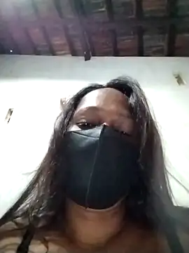 Snapshot of Mishel_Qween chatting on May 8, 1:44 am Mishel Qween online show from May 8, 1:44 am