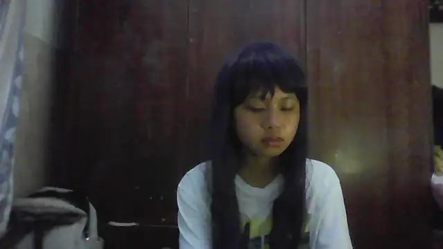 Snapshot of BethelScholnick chatting on April 21, 4:52 am BethelScholnick online show from April 21, 4:52 am
