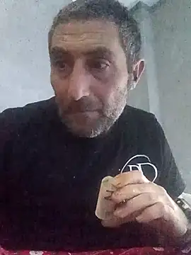 Snapshot of danko2979 chatting on April 3, 9:51 am danko2979 online show from April 3, 9:51 am