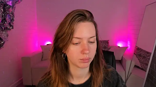 MeganClapp online show from May 28, 5:05 am