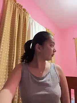 onlykays  online show from April 4, 12:13 pm