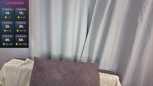 Snapshot of LuraPodraza chatting on June 24, 4:06 pm LuraPodraza online show from June 24, 4:06 pm