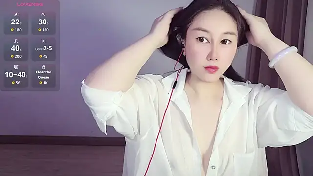 Snapshot of Eva-000 chatting on June 19, 10:46 pm Eva-000 online show from June 19, 10:46 pm