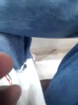 Snapshot of volcanojatt00 chatting on April 9, 10:31 am volcanojatt00 online show from April 9, 10:31 am