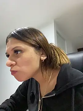 Alison parkerrr online show from April 6, 4:46 am