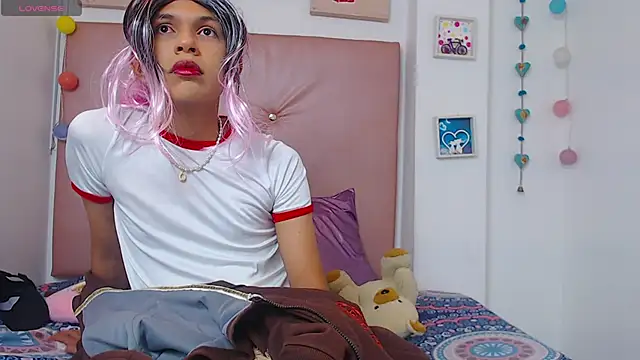 Snapshot of Aleja_Scoott_ chatting on April 3, 11:36 pm Aleja Scoott online show from April 3, 11:36 pm