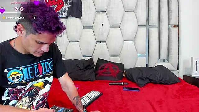 karlaandmatt online show from June 6, 11:42 pm