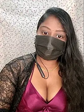 Romantic Woman online show from May 16, 6:39 pm